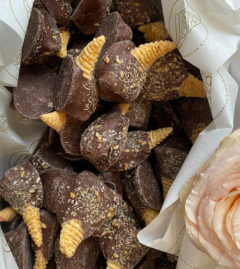 Choco Chips Arabic Sweets by Mathaqat